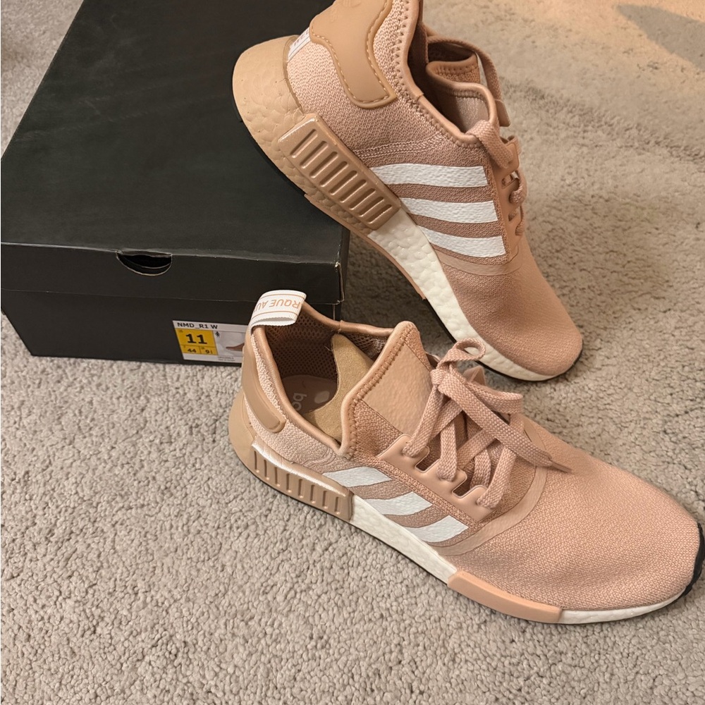 Adidas Women's Tanish mauve and White Sneakers NEVER WORN